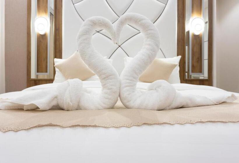 Suite, Dior Inn Apartment