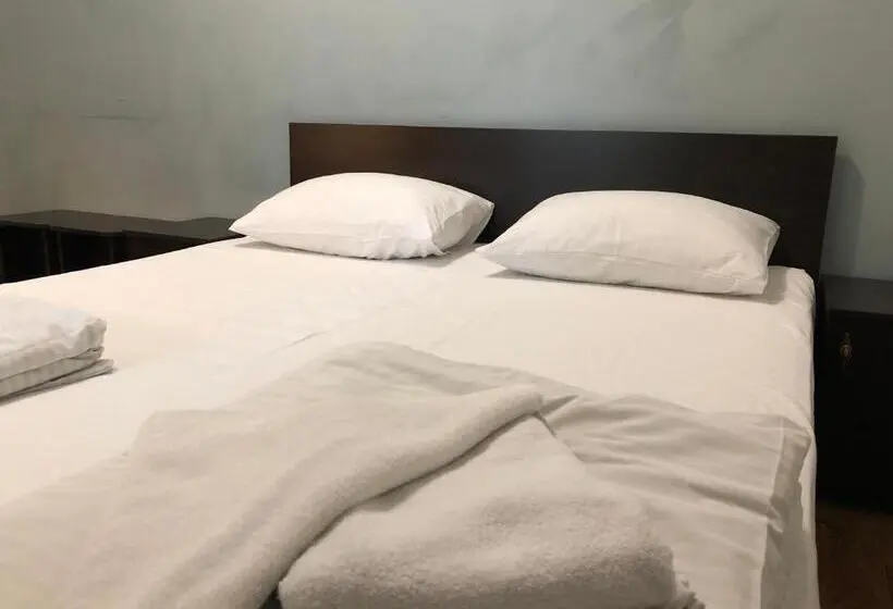 Economy-huone, Fox Hostel