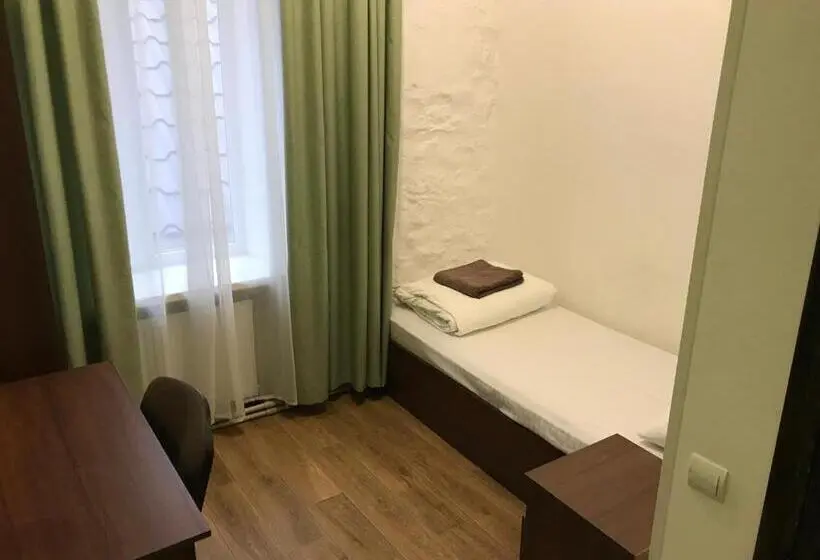 Standard Yhden Hengen Huone, Fox Hostel