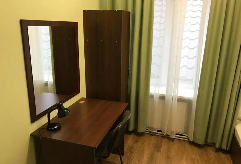 Standard Yhden Hengen Huone, Fox Hostel