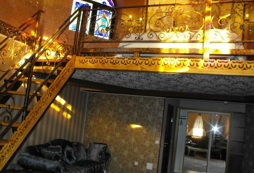 سوییت دوبلکس, Complex Bella Vista