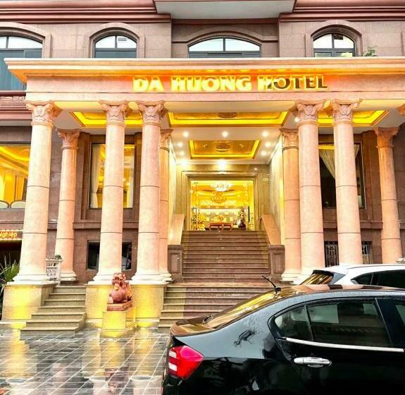 اتاق لوکس خانوادگی, Da Huong