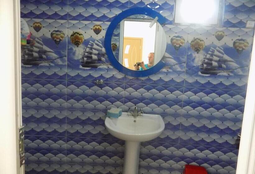 اتاق استاندارد سه نفره, Family Hotel Khomaldy