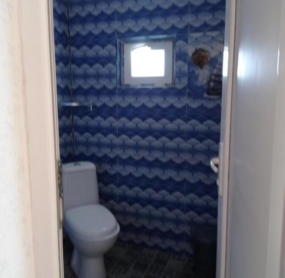 اتاق استاندارد سه نفره, Family Hotel Khomaldy