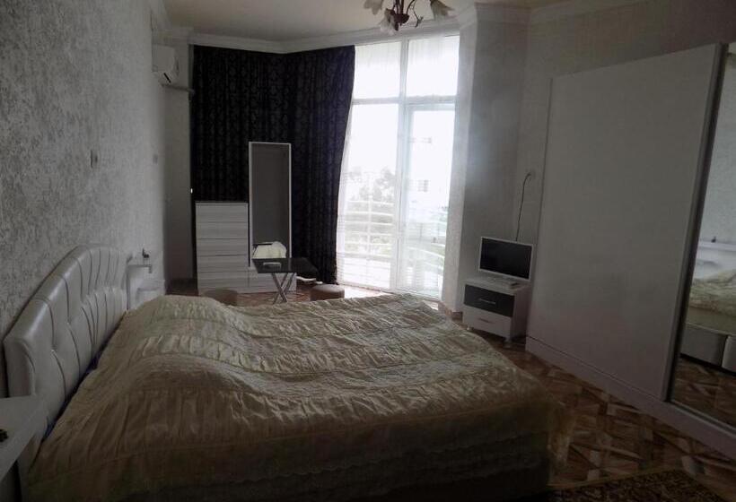 اتاق استاندارد چهار تخته با چشم‌انداز دریا, Family Hotel Khomaldy