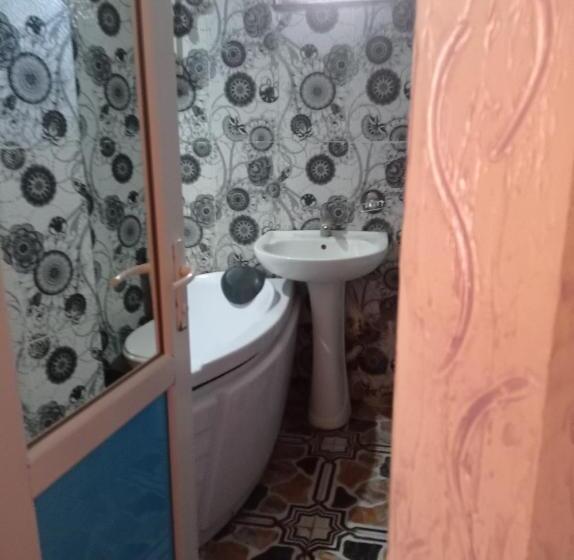 سوییت سوپریور با چشم‌انداز دریا, Family Hotel Khomaldy