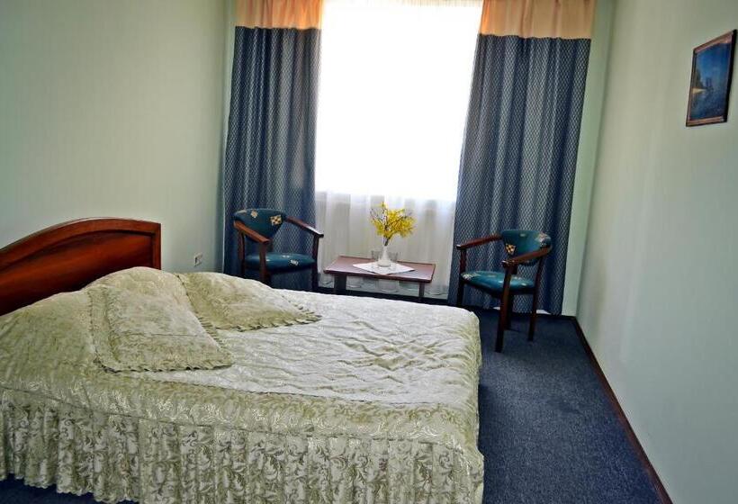 اتاق اکونومی, Geneva Hotel 800 метрів від Mcdonald S