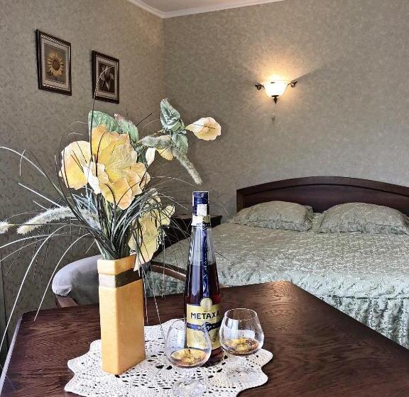 اتاق استاندارد, Geneva Hotel 800 метрів від Mcdonald S