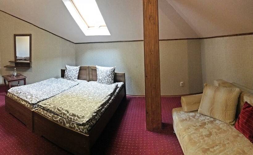 اتاق اکونومی, Geneva Hotel 800 метрів від Mcdonald S