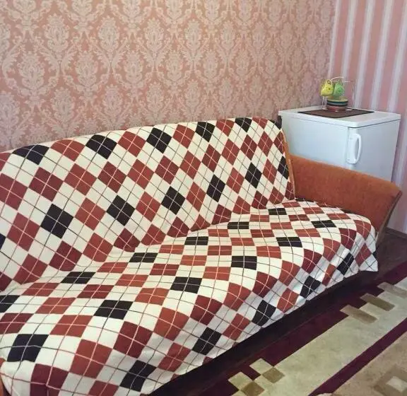 اتاق استاندارد چهار تخته, U Zubrytskyh