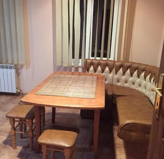 Четырехместный Номер Стандарт, U Zubrytskyh