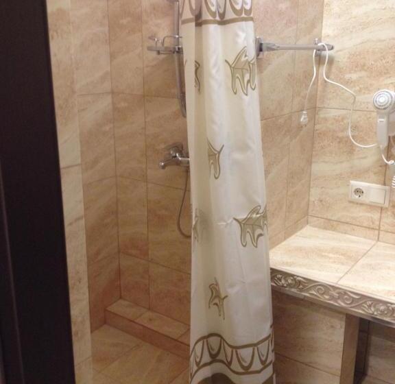 Трехместный Номер Стандарт с Балконом, U Zubrytskyh