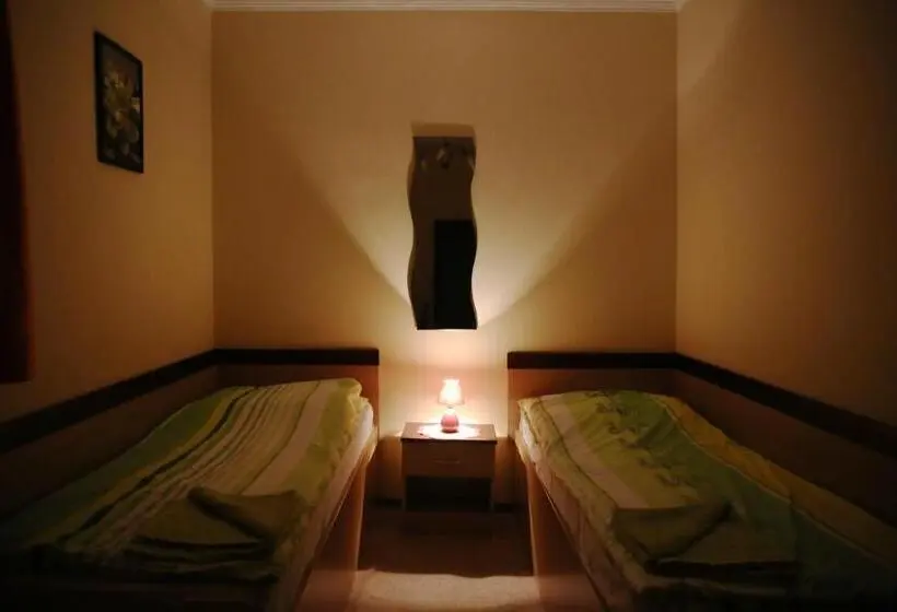 スタンダードルーム, Motel Orgován