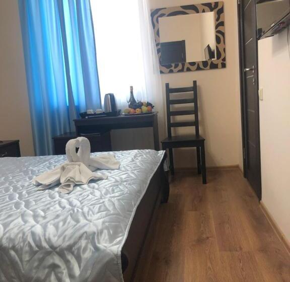 اتاق لوکس, дельфин