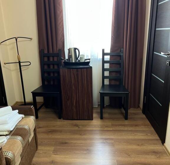 اتاق لوکس, дельфин