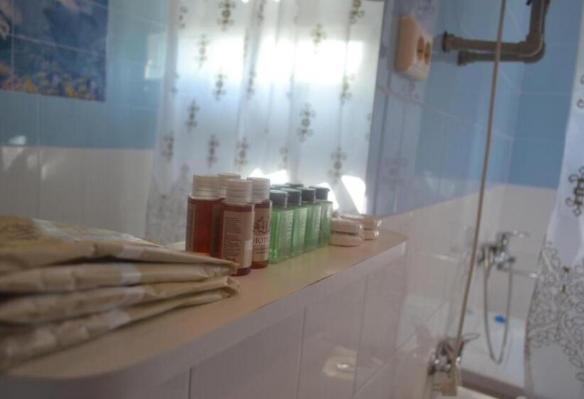 اتاق لوکس خانوادگی, дельфин