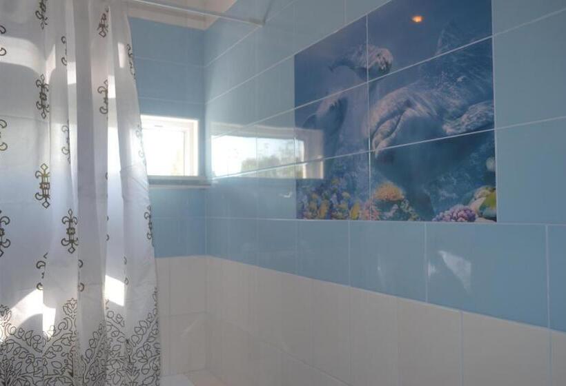 اتاق لوکس خانوادگی, дельфин