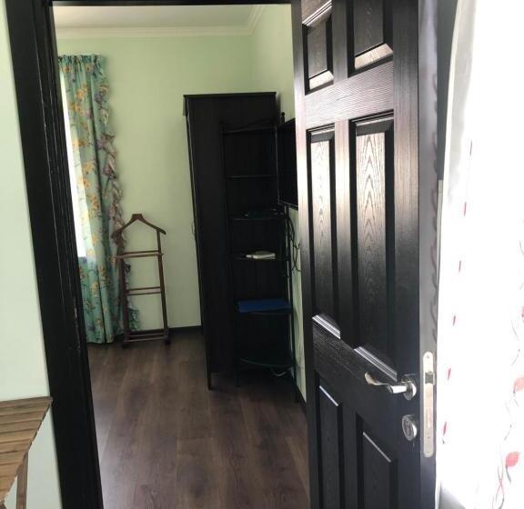 خانه 4 خوابه, дельфин