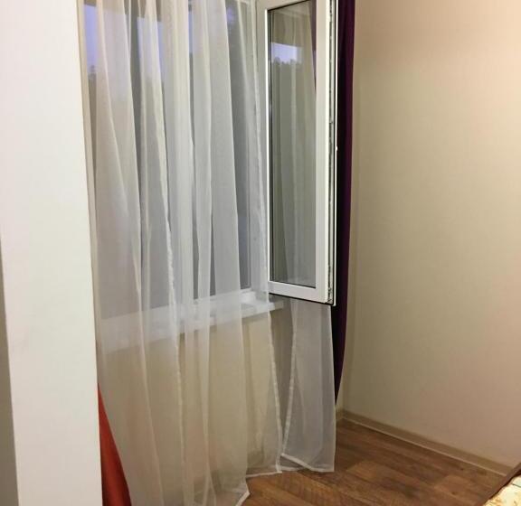 اتاق لوکس چهار تخته, Guest House On Shakirbay 11
