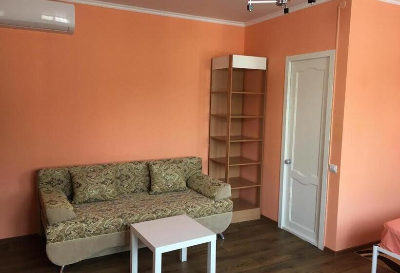 اتاق استاندارد سه نفره, Guest House On Shakirbay 11