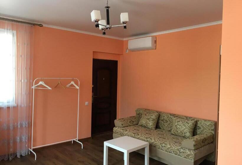 اتاق استاندارد سه نفره, Guest House On Shakirbay 11