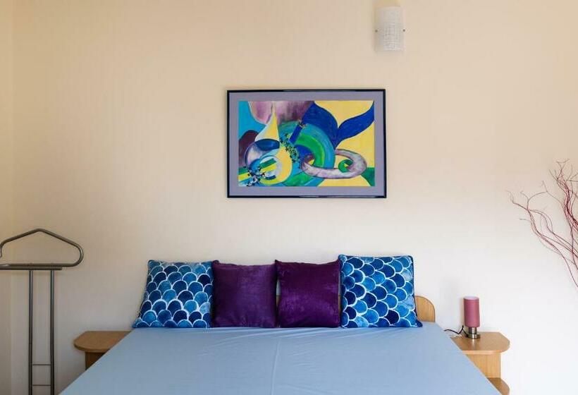 غرفة قياسية مزوَّدة بشُرفة, Vila Adriana