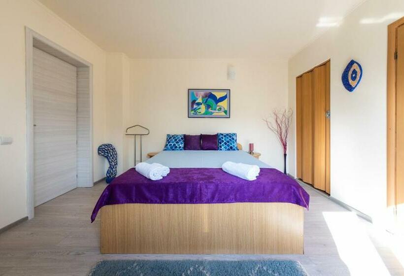 غرفة قياسية مزوَّدة بشُرفة, Vila Adriana