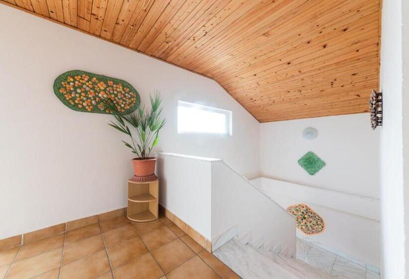اتاق استاندارد سه تخته با بالکن, Vila Adriana