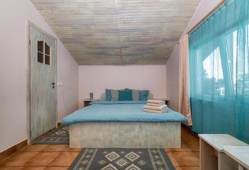 غرفة قياسية ثلاثية مزودة بشرفة, Vila Adriana