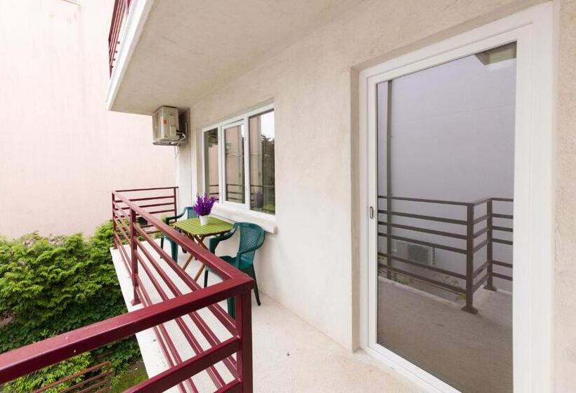آپارتمان سوپریور 2 خوابه, Vila Adriana
