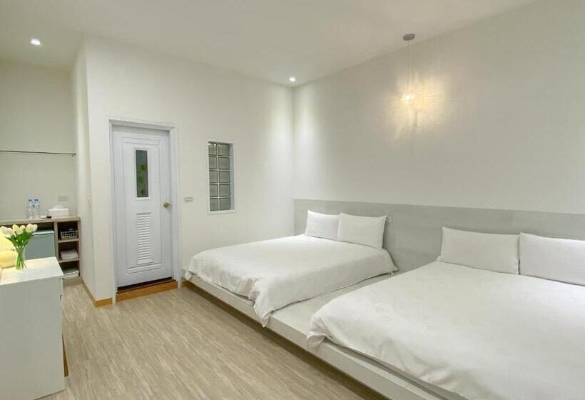 Economy Quadruple Room, 羅東微風小棧民宿