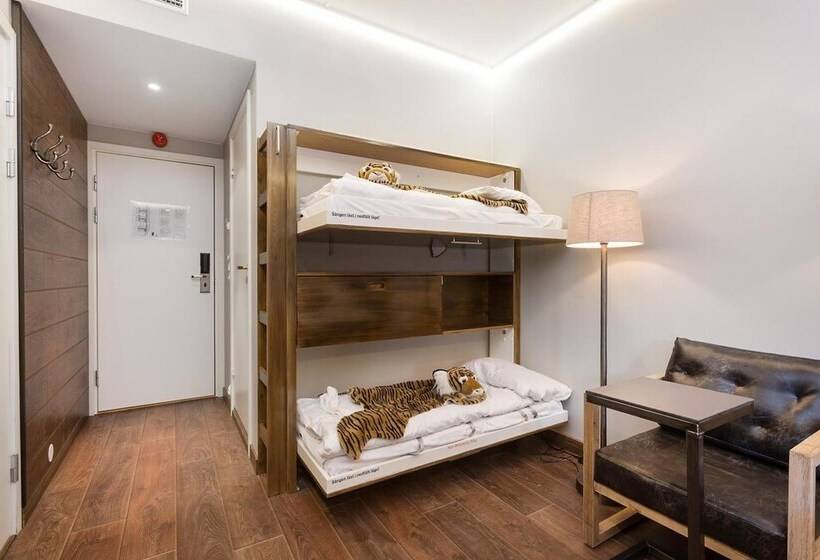 غرفة قياسية سرير بطابقين, Dyreparken Safarihotell