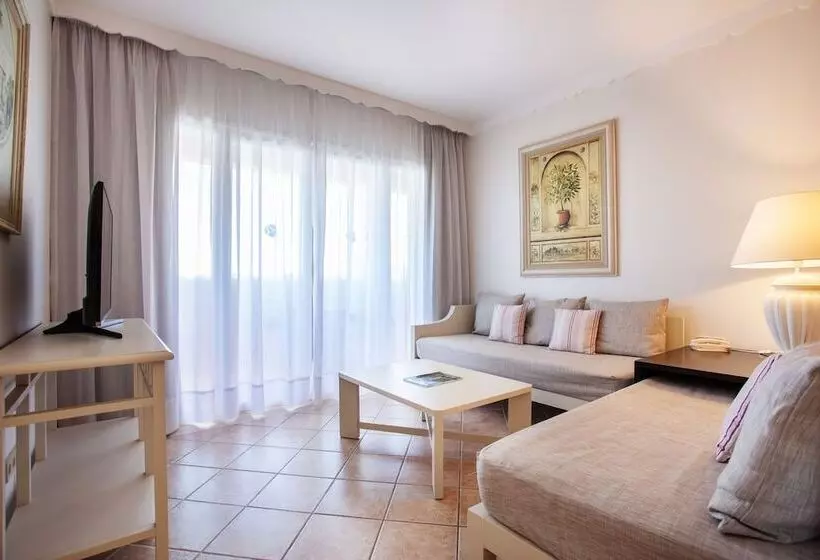 سوییت با چشم‌انداز باغ, Grupotel Macarella Suites & Spa