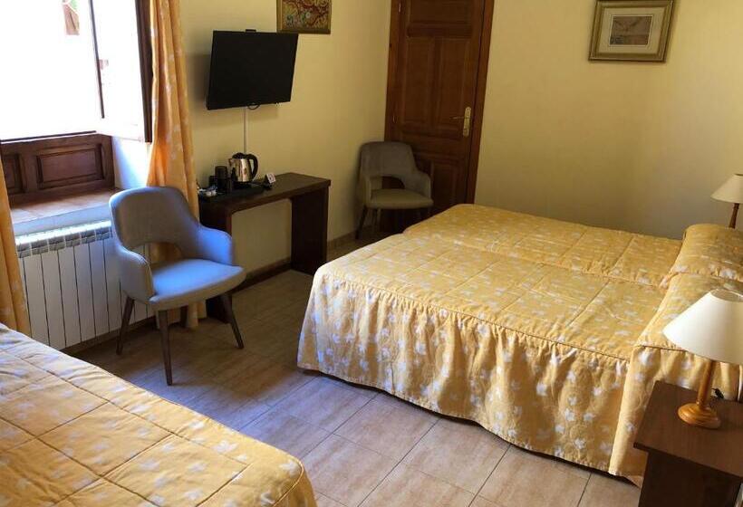 スタンダードトリプルルーム, Hostal Loreto