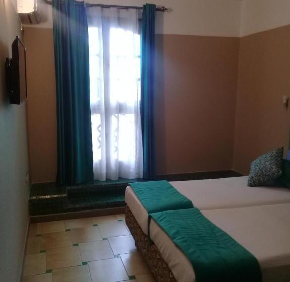 高级大房间, Batha