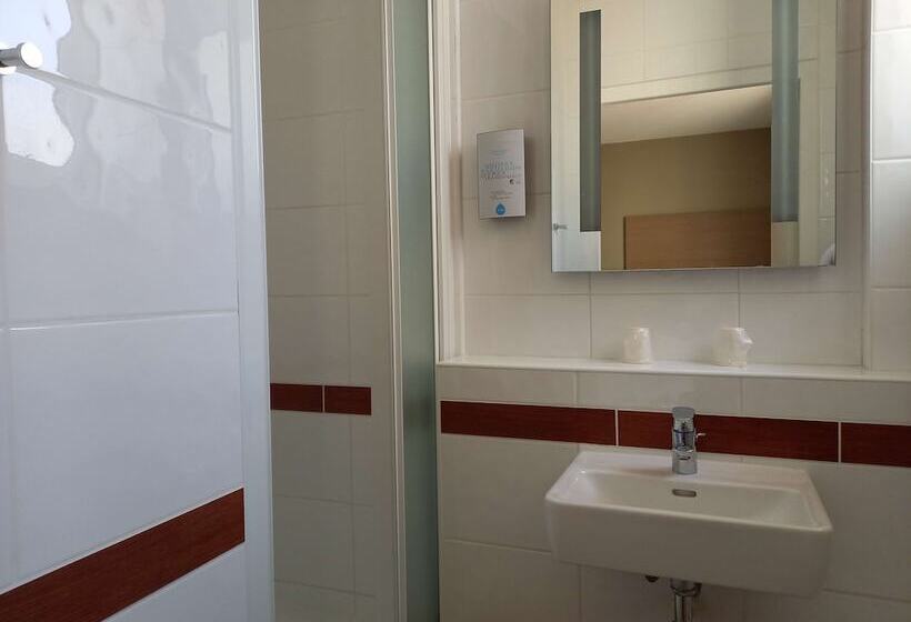 スタンダードルーム, Campanile Epinal Centre  Gare