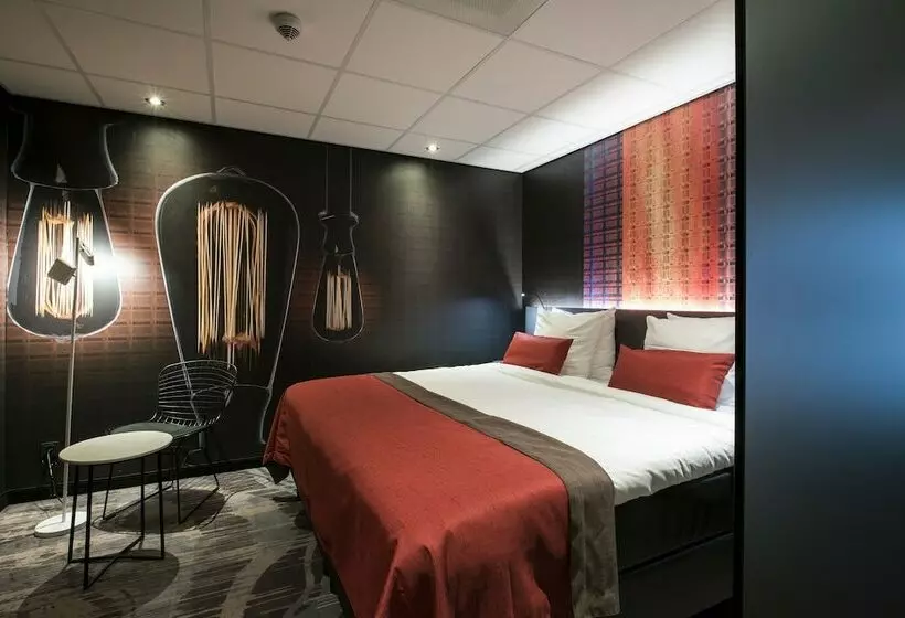 اتاق لوکس, Crown Hotel Eindhoven Centre