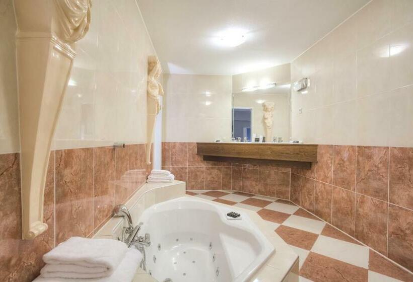 جناح, Crown Hotel Eindhoven Centre