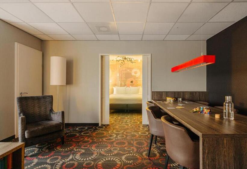 جناح, Crown Hotel Eindhoven Centre