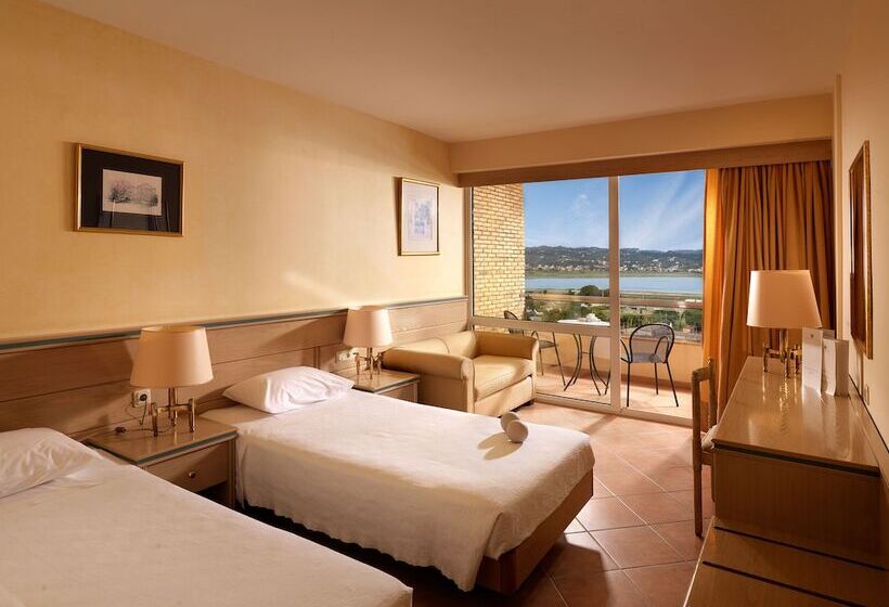 수피리어 트리플 룸, Divani Corfu Palace