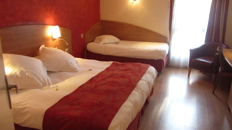 高级大房间, Kyriad Nîmes Ouest A9