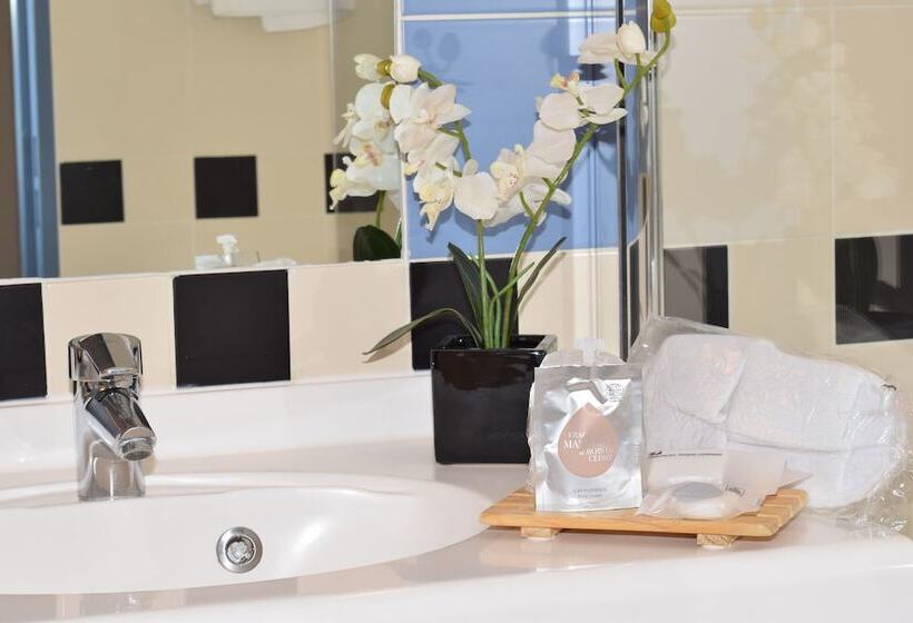 اتاق استاندارد, Kyriad Prestige Bordeaux Aeroport