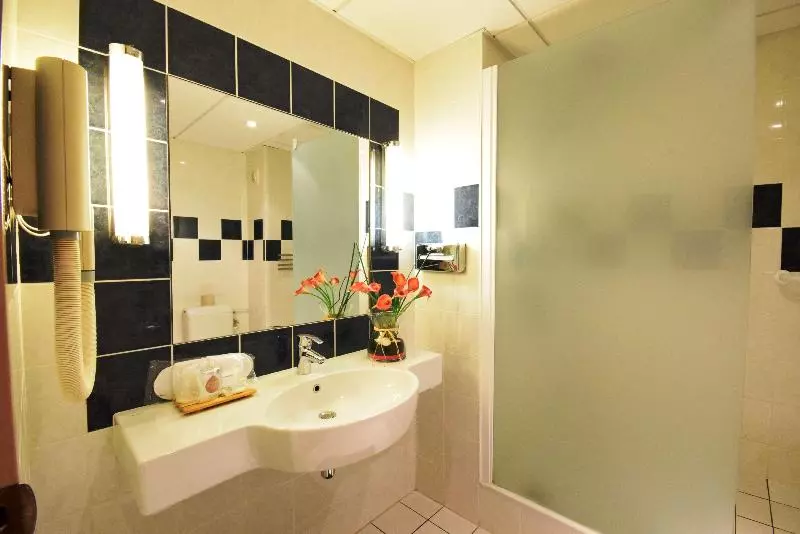 اتاق استاندارد, Kyriad Prestige Bordeaux Aeroport