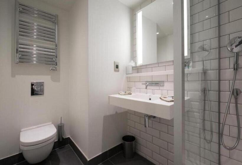 带双人床的经典房间, Mercure London Bridge