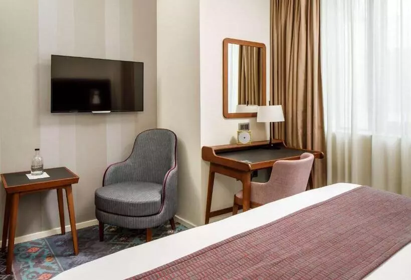 اتاق سوپریور با تخت بزرگ, Mercure London Bridge