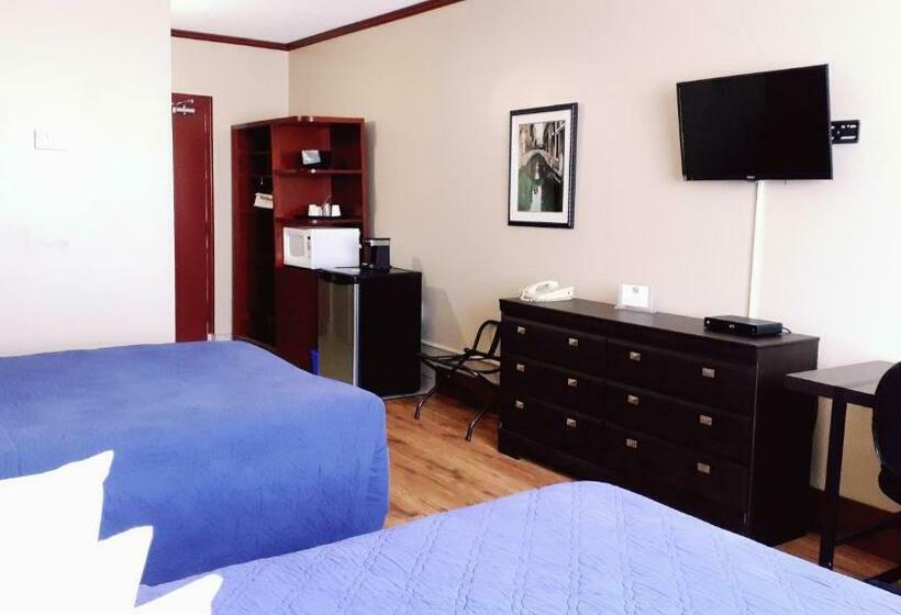 Номер Стандарт, Causeway Bay Hotel Sparwood