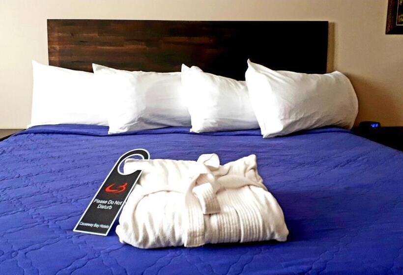 Люкс Кровать Кинг, Causeway Bay Hotel Sparwood
