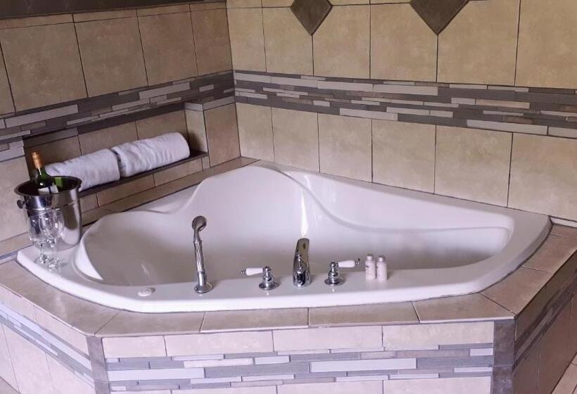 Стандартный Номер Кровать Кинг, Causeway Bay Hotel Sparwood