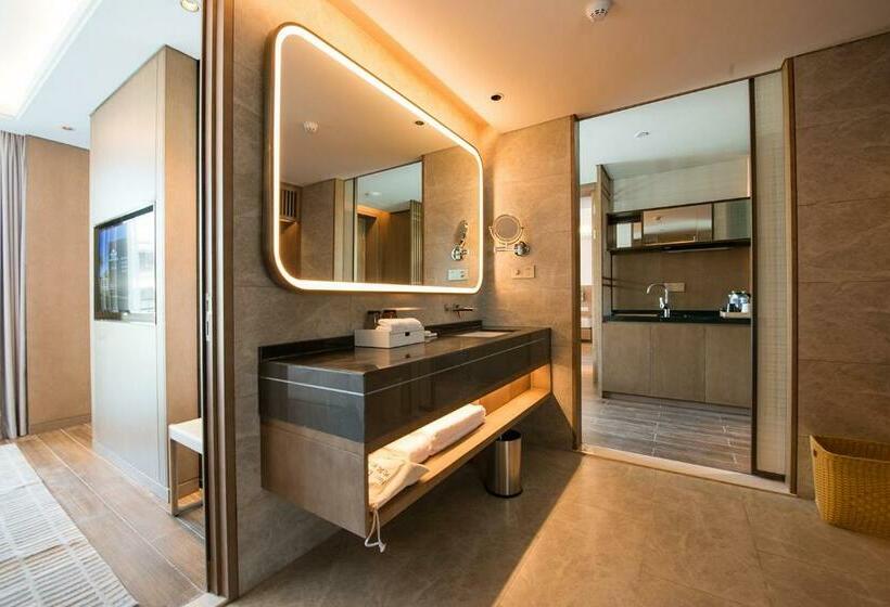 Люкс Повышенной Комфортности, Wingate By Wyndham Hainan Chengmai