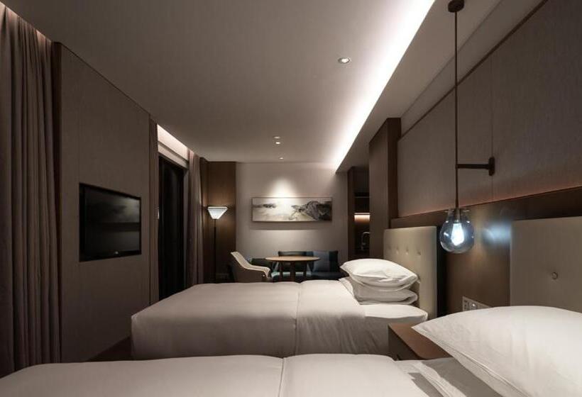 Номер Deluxe, Wingate By Wyndham Hainan Chengmai